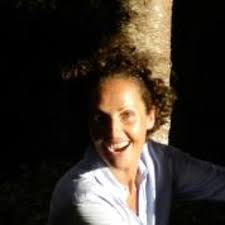 Stream Elisabeth De Artèche music