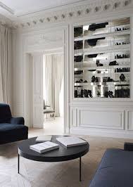 Look At Those Built In Shelves And The White Walls With The Black Accents Style Haussmanien Deco Maison Et Decoration Maison