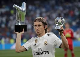 Official website featuring the detailed profile of luka modrić, real madrid midfielder, with his statistics and his best photos, videos and latest news. No Doubt Luka Modric Was The 2018 Player Of The Year But Don T Count Messi Or Ronaldo Out In 2019