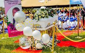 Shepherd bushiri was born to muslim parents cristina bushiri and huxley bushiri in lilongwe, malawi. Photos From The Funeral Of Prophet Bushiri S 8 Year Old Daughter