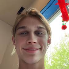 Mali (@mali.smith) • Instagram photos and videos