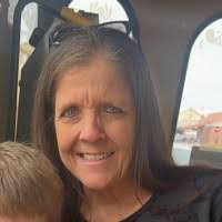 Amanda Utter's Instagram, Twitter & Facebook