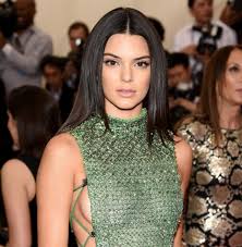 After the likes of bella hadid, kendall jenner and emily ratajkowski came under fire for not openly declaring endorsing products or services on social media, we look at the phenomenon closer home. Buzzfeed Celeb On Twitter Theory Kendall Jenner And Emily Ratajkowski Are Actually Twins Seperated At Birth Http T Co Ziejvi4mli Http T Co 86efgbp0p9