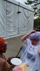 Oseba Raleigh Swimming...