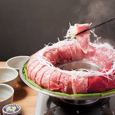 まだ寒い3月に、彼女を誘うなら？SNSにアップしたくなる絶品春鍋 | UOMO