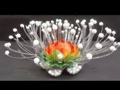 подарок маме на 8 марта своими руками для детей Podarok Mame Svoimi Rukami Plastic Bottles Transformed To Lovely Flower Podelki S Detmi Iskusstvo Iz Plastikovyh Butylok Idei Dlya Podelok Tvorcheskie Remesla