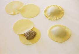 Ravioles A La Farce Fine De Poulet Champignons Et Estragon Diet Delices Recettes Dietetiques En 2020 Farce Pour Ravioli Recette Farce Farces