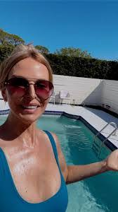 Debbie Bayles's Instagram, Twitter & Facebook