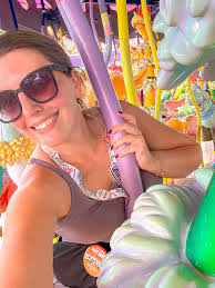 Kimberly Mcglothlin's Instagram, Twitter & Facebook