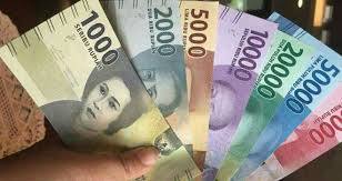 Zakat fitrah berarti menyucikan harta, karena dalam setiap harta manusia ada sebagian hak orang lain. Berapa Rupiah Bayar Zakat Fitrah Dan Fidyah