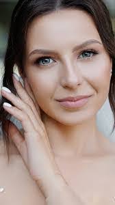 Alice Shum's Instagram, Twitter & Facebook