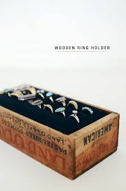 Diy unicorn jewelry stand in this video you will learn how to make a diy unicorn ring holder! Diy Wooden Ring Holder Cakies