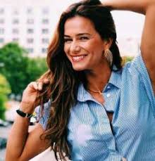 Claudia vieira is a member of vimeo, the home for high quality videos and the people who love them. Claudia Vieira Birthday Real Name Age Weight Height Family Contact Details Boyfriend S Bio More Notednames