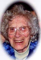 Maude Moss's Instagram, Twitter & Facebook