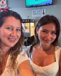 Ariel Estes's Instagram, Twitter & Facebook