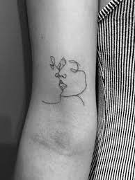 You can choose this part in the back. One Line Tattoo Line Tattoos One Line Tattoo Trendy Tattoos