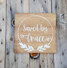 This Charming Scripture Sign Will Be A Beautiful Addition To Any Room In Your Home It Looks Great Alone Wood Sign Scripture Wood Signs Sayings Christian Signs