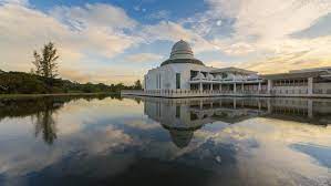 Masjid sultan yusoff, rapat setia ipoh. Reflection Of Beautiful White Mosque Stock Footage Video 100 Royalty Free 22410724 Shutterstock