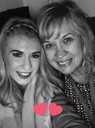 Anita Pullen (@130966Tink)