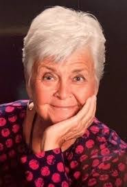 Elizabeth Roop's Instagram, Twitter & Facebook