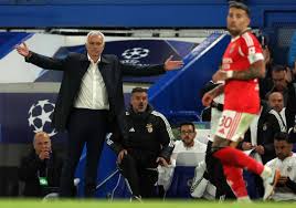 'Special One' Mourinho makes low-key, losing return to Chelsea