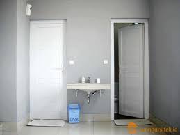 Ukuran kamar mandi ideal sangat mempengaruhi kenyamanan dan kesehatan anda dan keluarga. Inilah Cara Memilih Model Ukuran Pintu Kamar Mandi Rumah