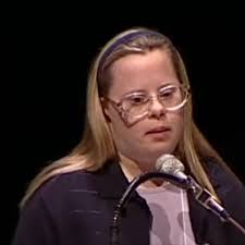 Muere Fay Friedman la reconocida actriz con síndrome de Down