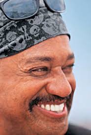 HARLEY-DAVIDSON, INC. 2005 Annual Report This LEGEND GROWS... We fulfill  dreams through the experiences of motorcycling by prov