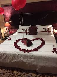 ألوان الوطن في غرف النوم والحمام أحدث طرق زينة الورد عام 2020