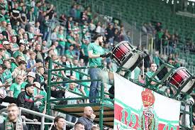 Podczas przegranego z anwilem włocławek meczu (85:96) wks śląsk wrocław miał wsparcie grupki swoich kibiców. Kibice Na Meczu Slask Wroclaw Wisla Plock Znajdz Siebie Na Trybunach Sportowy24 Pl