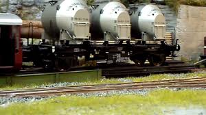 These sentences come from external sources and may not be accurate. Von Haus Zu Haus Behaltertragewagen Ubergabe Auf Rollwagen Youtube