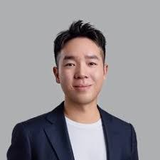 Calvin Gong's Instagram, Twitter & Facebook