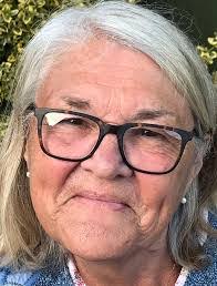 Anne Carver's Instagram, Twitter & Facebook