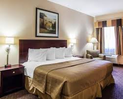 Quality inn & suites is located at 1819 main street, 0.8 miles from the center of franklin. Quality Inn Suites Hotel In Peoria Il Book Now