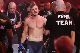 Amadeusz roślik · pro mma record: Amadeusz Ferrari Roslik Fame Mma Waga Wzrost Kim Jest Kariera Instagram Eska Pl