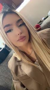 Naomi Razo's Instagram, Twitter & Facebook