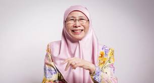 By 1976 he had risen to deputy prime minister, and in 1981 was sworn in as prime minister after the resignation of his predecessor, hussein onn. 7 Things To Know About Malaysia S First Female Deputy Prime Minister Buro 24 7 Malaysia