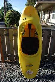 Nice 6 9 Jackson 4 Fun Surfing Whitewater Kayak Playboat Only 30 Lbs Whitewater Kayaking Kayaking White Water Kayak
