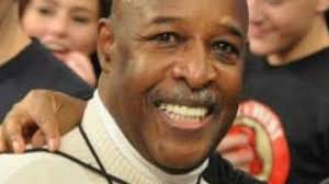 Clyde Davis dies; teacher, coach, civic leader was 64