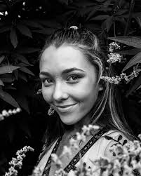 Meg's Portraits (@megs.portraits) • Instagram photos and videos