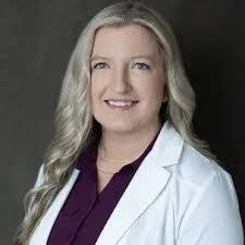 Shawna Hooper's Instagram, Twitter & Facebook