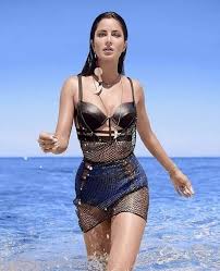 Answer To Who Are The Top 5 Hottest Actresses In Bollywood Right Now Quora Bikini Badpak Badpak Bikini