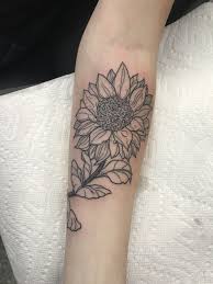 Sunflower Outline Minimalist Black Ink Lady Tattoo Sunflower Tattoo Simple Sunflower Tattoo Small Sunflower Tattoo Thigh Sunflower outline on white background. pinterest