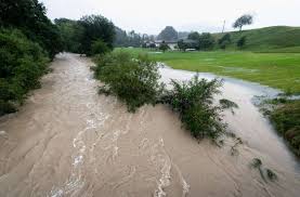 Besonders betroffen waren in der nacht zum sonntag bei urlaubern beliebte salzburger orte: Unwetter In Sudostbayern Auf Den Dauerregen Folgt Das Hochwasser Panorama Stuttgarter Nachrichten