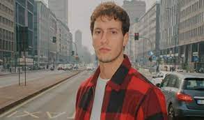 Mogli, amanti, compagne o fidanzate, non importa: Gabriele Esposito E Mahmood Sono Fidanzati Il Dubbio E Forte