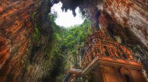 Hinduism is the fourth largest religion in malaysia. Tertegun Dengan Pesona Kuil Hindu Nan Artistik Di Batu Cave Malaysia Alam Malaysia Tempat