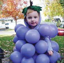 Un morceau de tissu pour faire une cape, un masque simple et le tour est joué. Idee De Deguisement Pour Bebe A Faire Soi Meme Notre Selection L Express Styles