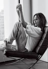 Chrissy teigen's public struggle with social media is insufferable but instructive. Chrissy Teigen Opens Up For The First Time About Her Postpartum Depression Glamour
