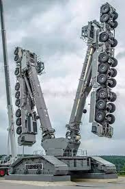 Semitrckn It S A Liebherr Crane But For What I Have No Heavy Equipment Big Trucks Liebherr Crane