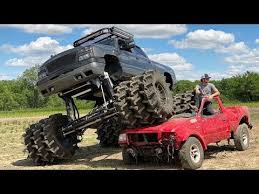 Jun 22, 2021 · and in today in detective comics #1038, meghan fitzmartin, karl moster and jodie bellaire have their fishcake and eat it, firstly having penguin being treated as a nuisance, not even worthy of batman. Monstermax Skateboards With A Ranger Youtube Dream Cars Jeep Big Trucks Ford Ranger